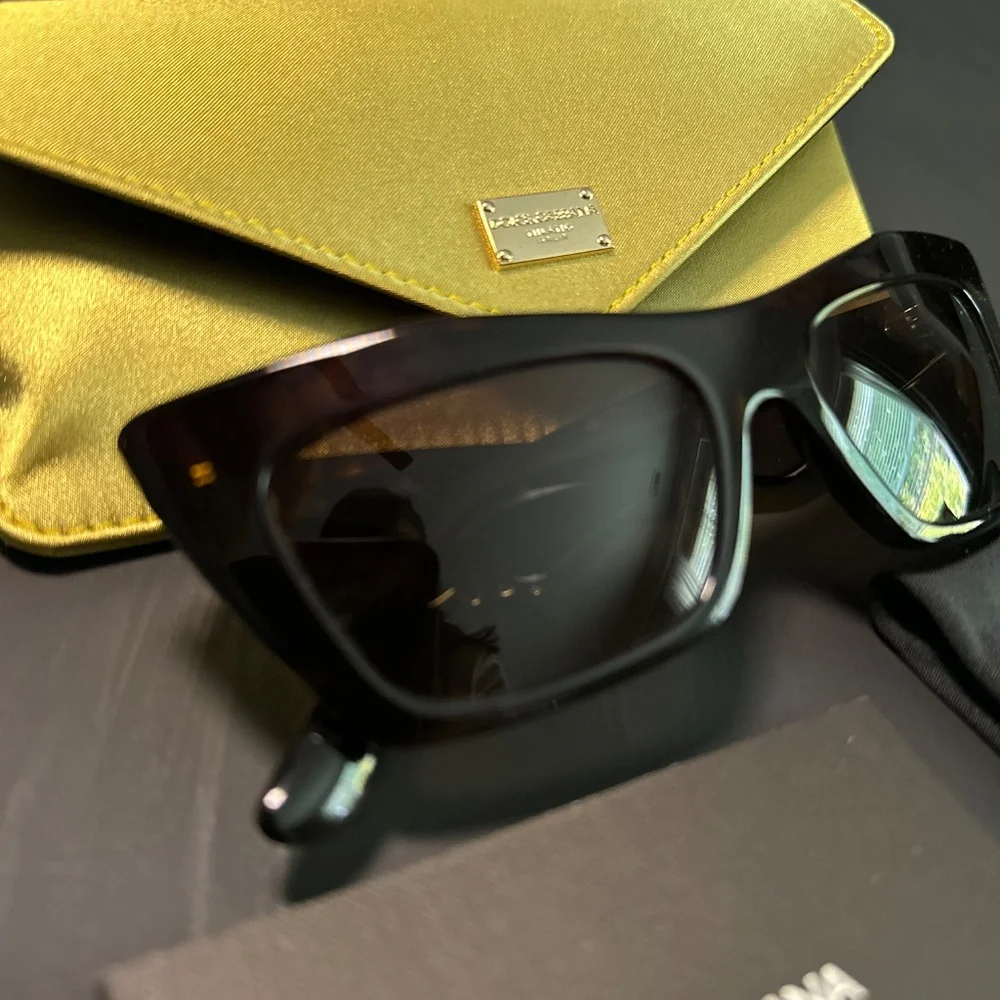 DG sunglasses - Picture 6 of 7